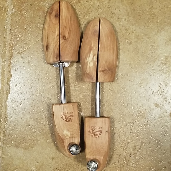 nike shoe trees